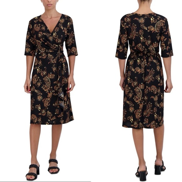 🌻Signature Floral Wrap Dress - Picture 1 of 7
